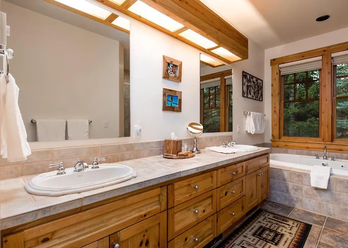 Abode At The Homestead *